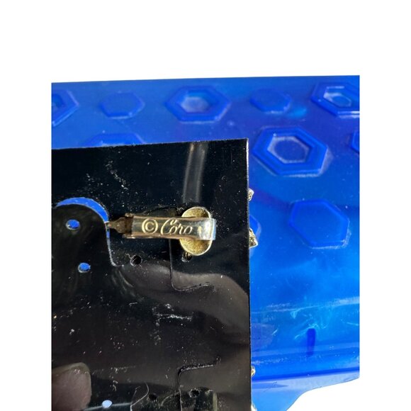 Coro Red Enamel Flower Clip-On Earrings Green Yellow Accents Vintage - Picture 3 of 5